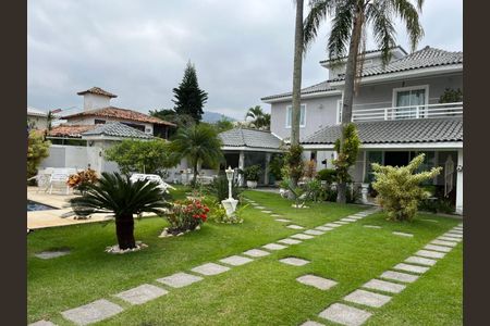 Casa de condomínio à venda com 530m², 5 quartos e 3 vagasÁrea Externa