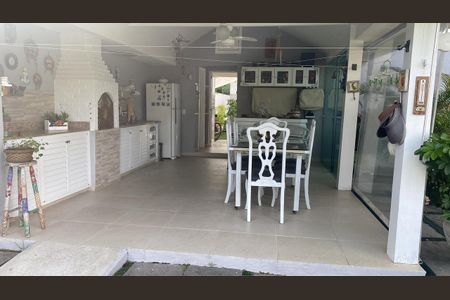 Casa de condomínio à venda com 530m², 5 quartos e 3 vagasÁrea Externa