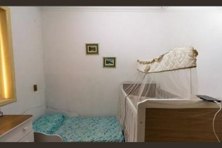 Casa à venda com 3 quartos, 250m² em Vila Polopoli, São Paulo