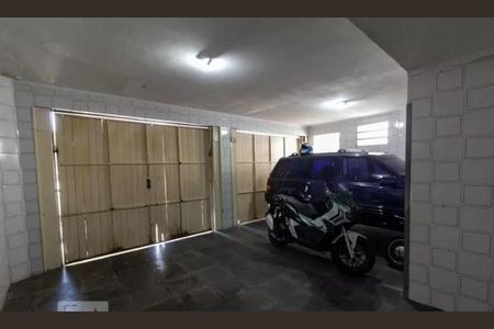 Casa à venda com 3 quartos, 250m² em Vila Polopoli, São Paulo