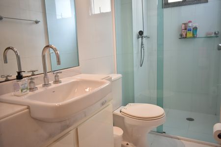 Apartamento à venda com 118m², 3 quartos e 2 vagasBanheiro Social