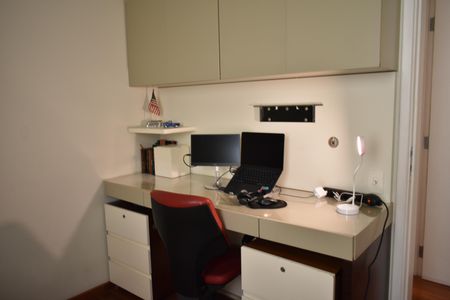 Apartamento à venda com 118m², 3 quartos e 2 vagasQuarto 2