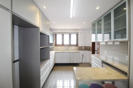 Apartamento à venda com 400m², 3 quartos e 3 vagasCozinha