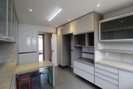 Apartamento à venda com 400m², 3 quartos e 3 vagasCozinha