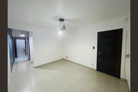 Casa para alugar com 150m², 3 quartos e 2 vagasSala