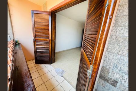 Casa para alugar com 150m², 3 quartos e 2 vagasSacada do quarto 2