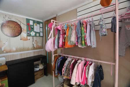 Casa de condomínio à venda com 81m², 3 quartos e 2 vagasQuarto 1