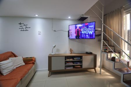 Sala de casa de condomínio à venda com 3 quartos, 81m² em Rio Branco, Canoas