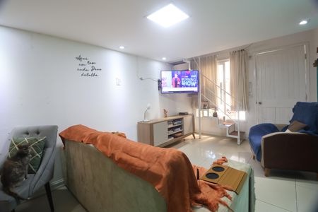Sala de casa de condomínio à venda com 3 quartos, 81m² em Rio Branco, Canoas