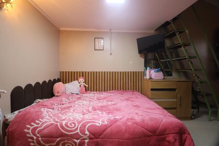 Casa de condomínio à venda com 81m², 3 quartos e 2 vagasSuíte