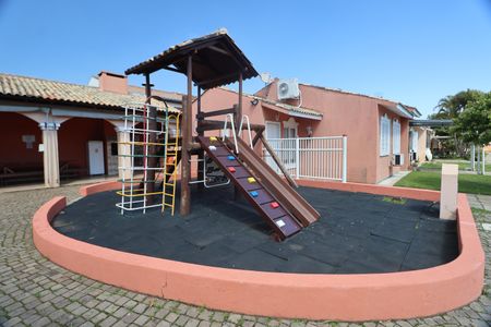 Casa de condomínio à venda com 81m², 3 quartos e 2 vagasÁrea comum - Playground