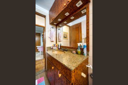 Apartamento para alugar com 115m², 3 quartos e 1 vaga Apartamento para alugar com 115m², 3 quartos e 1 vagaBanheiro