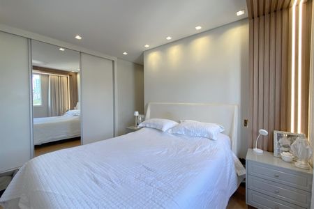 Apartamento à venda com 98m², 4 quartos e 3 vagasSuíte