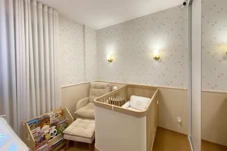 Apartamento à venda com 98m², 4 quartos e 3 vagasQuarto 2