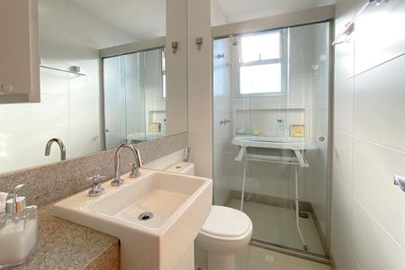 Apartamento à venda com 98m², 4 quartos e 3 vagasBanheiro