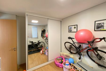 Apartamento à venda com 98m², 4 quartos e 3 vagasQuarto 3