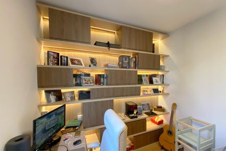 Apartamento à venda com 98m², 4 quartos e 3 vagasQuarto 1