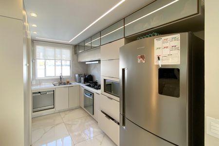 Apartamento à venda com 98m², 4 quartos e 3 vagasCozinha