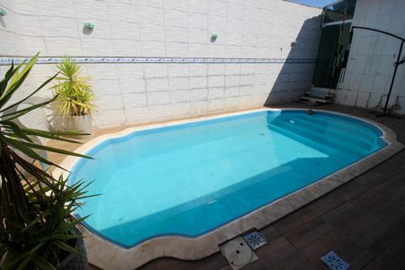 Casa para alugar com 400m², 1 quarto e 1 vagaÁrea comum