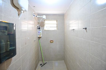 Banheiro Social de casa para alugar com 1 quarto, 74m² em Jardim Itaipu, Goiânia