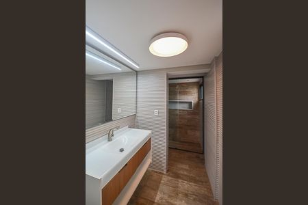 Apartamento à venda com 288m², 3 quartos e 3 vagasBanheiro da Suíte