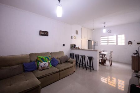 Casa à venda com 400m², 9 quartos e 2 vagasCasa 2- Sala/Cozinha
