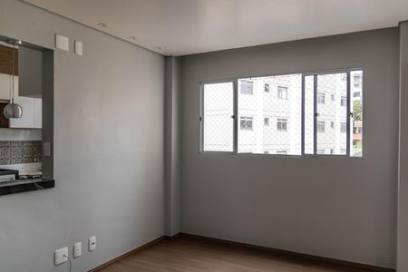 Sala de apartamento para alugar com 2 quartos, 47m² em Milionários, Belo Horizonte