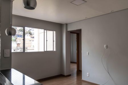 Sala de apartamento para alugar com 2 quartos, 47m² em Milionários, Belo Horizonte