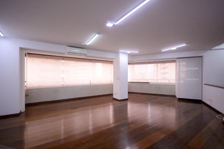 Apartamento à venda com 384m², 3 quartos e 4 vagasSala