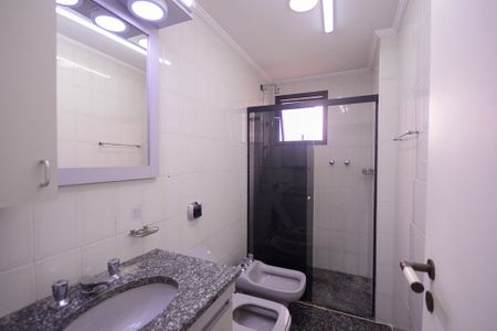 Apartamento à venda com 384m², 3 quartos e 4 vagasBanheiro da Suíte 1
