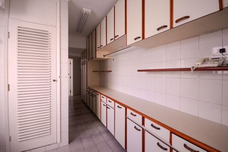 Apartamento à venda com 384m², 3 quartos e 4 vagasÁrea de Serviço