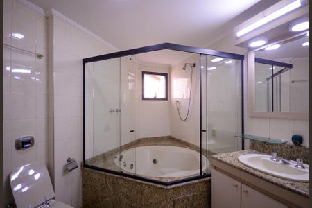 Apartamento à venda com 384m², 3 quartos e 4 vagasBanheiro da Suíte 3