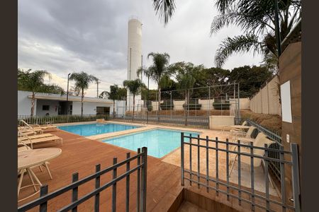 Apartamento para alugar com 47m², 2 quartos e 1 vaga Apartamento para alugar com 47m², 2 quartos e 1 vagaÁrea comum - Piscina