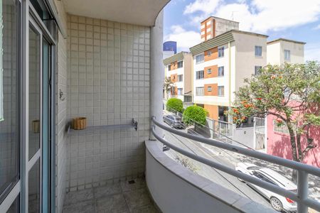 Varanda da sala de apartamento para alugar com 3 quartos, 154m² em Vila Santa Rosa, Belo Horizonte
