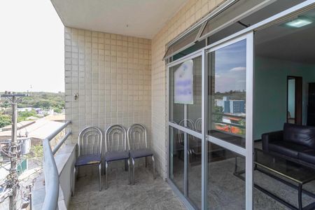 Varanda da sala de apartamento para alugar com 3 quartos, 154m² em Vila Santa Rosa, Belo Horizonte