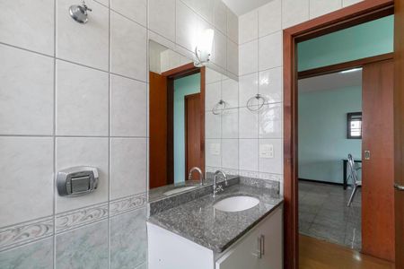Apartamento para alugar com 154m², 3 quartos e 2 vagasBanheiro social