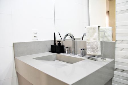 Apartamento à venda com 64m², 2 quartos e 1 vagaBanheiro Social