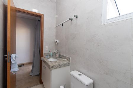 Casa para alugar com 119m², 3 quartos e 4 vagas Casa para alugar com 119m², 3 quartos e 4 vagasBanheiro da Suíte 2