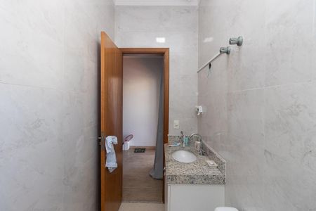 Casa para alugar com 119m², 3 quartos e 4 vagas Casa para alugar com 119m², 3 quartos e 4 vagasBanheiro da Suíte 2