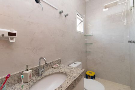 Casa para alugar com 119m², 3 quartos e 4 vagas Casa para alugar com 119m², 3 quartos e 4 vagasBanheiro da Suíte 2