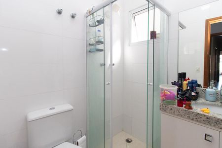 Casa para alugar com 119m², 3 quartos e 4 vagas Casa para alugar com 119m², 3 quartos e 4 vagasBanheiro da Suíte 1