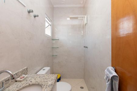 Casa para alugar com 119m², 3 quartos e 4 vagas Casa para alugar com 119m², 3 quartos e 4 vagasBanheiro da Suíte 2