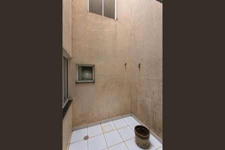 Casa à venda com 158m², 3 quartos e 2 vagasJardim de Inverno