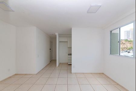 Sala de apartamento à venda com 2 quartos, 44m² em Buritis, Belo Horizonte