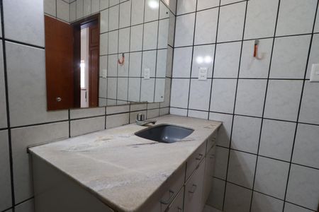 Casa para alugar com 240m², 3 quartos e 3 vagasBanheiro da Suíte 1