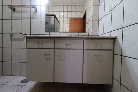 Casa para alugar com 240m², 3 quartos e 3 vagasBanheiro da Suíte 1