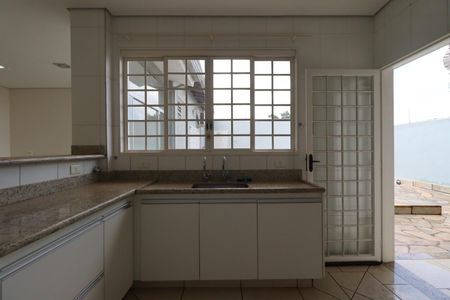 Casa para alugar com 240m², 3 quartos e 3 vagasCozinha