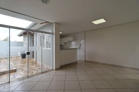 Casa para alugar com 240m², 3 quartos e 3 vagasCopa