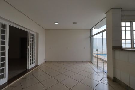 Casa para alugar com 240m², 3 quartos e 3 vagasCopa