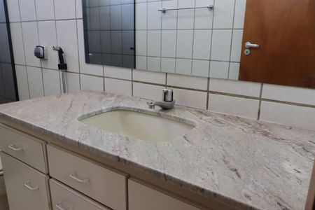 Casa para alugar com 240m², 3 quartos e 3 vagasBanheiro